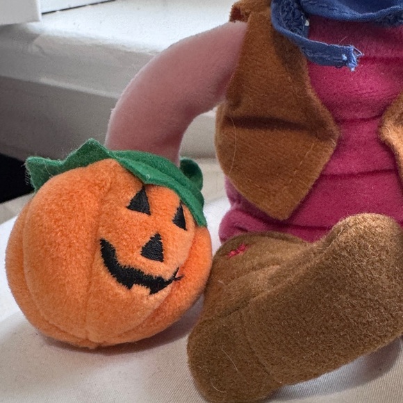 🐷🎃 Vintage Disney Cowboy Piglet Plush – Halloween 2000 Edition (8”) 🤠✨ - Picture 13 of 15